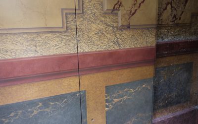 Imitation de stuc marbre sur une armoire technique