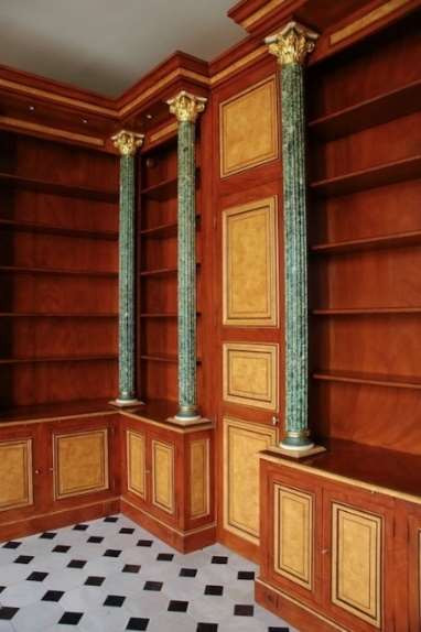 Faux bois de style empire dans un château classé