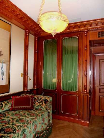 Faux bois dans le bureau d'un appartement monégasque