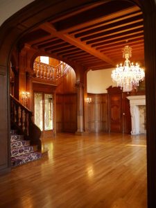 Restauration de faux bois dans un manoir de style néogothique