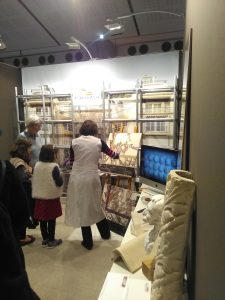 FAUX MARBRE : au salon du patrimoine 2017, démonstration de marbre dans le stand de l’Entreprise Seguin Levy