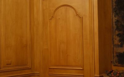 BOISERIE EN PITCH PIN DANS UNE SALLE A MANGER