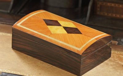 BOITE ET CADRE EN DECOR PEINT