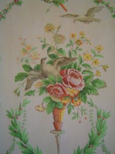 TROMPE L’OEIL : Décor d’ornementation de ‘grotesque’ inspiré des papiers peints de style néoclassique post révolution.