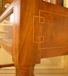 MEUBLES PEINTS en imitation de bois